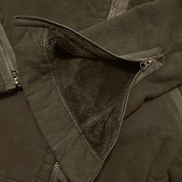Lululemon Moto Asymmetrical Black Full Zip size 6 - Picture 5 of 10
